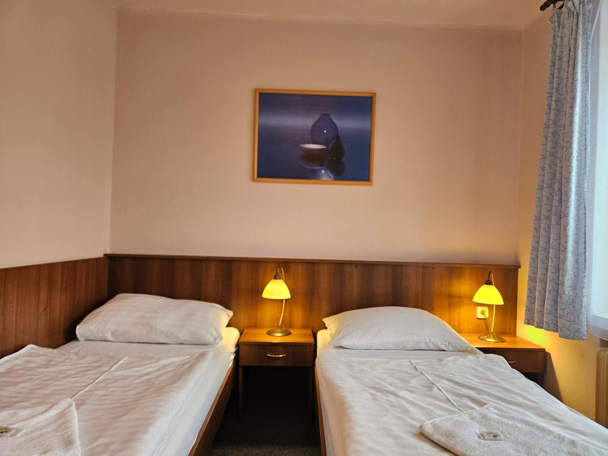 Hotel Trim Pardubice Exterior foto
