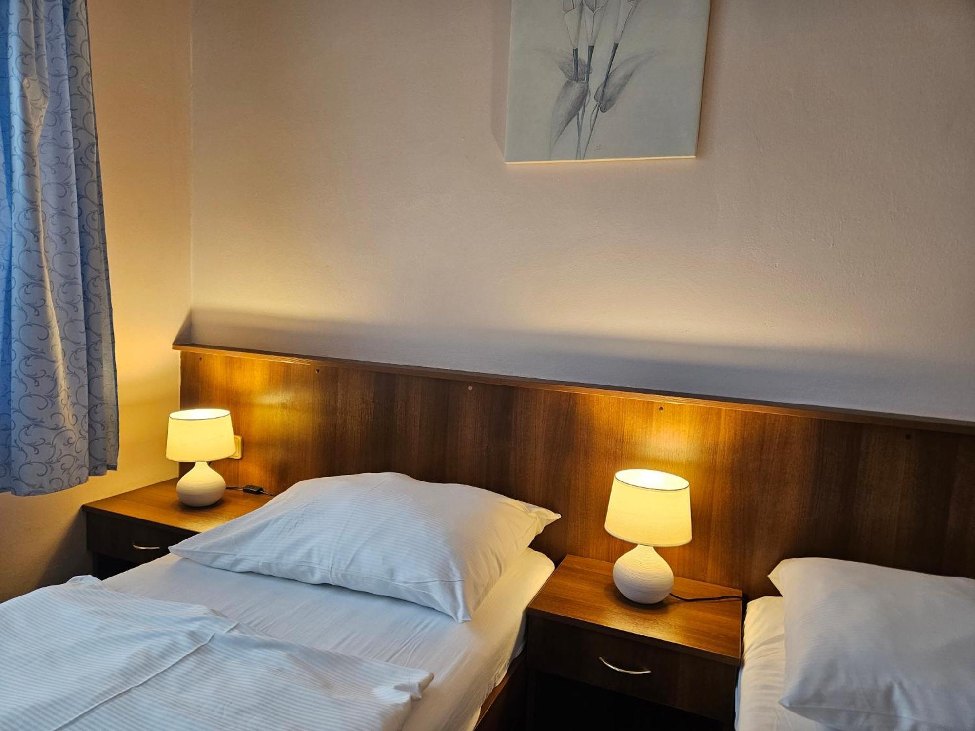 Hotel Trim Pardubice Exterior foto